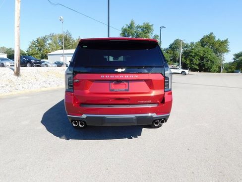 New 2025 Chevrolet Suburban Premier image 4