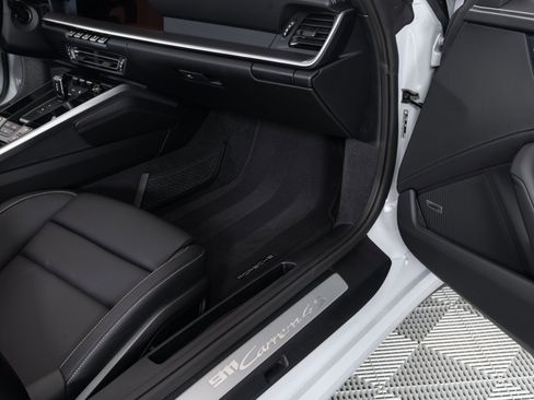 Used 2024 Porsche 911 Carrera 4S image 20