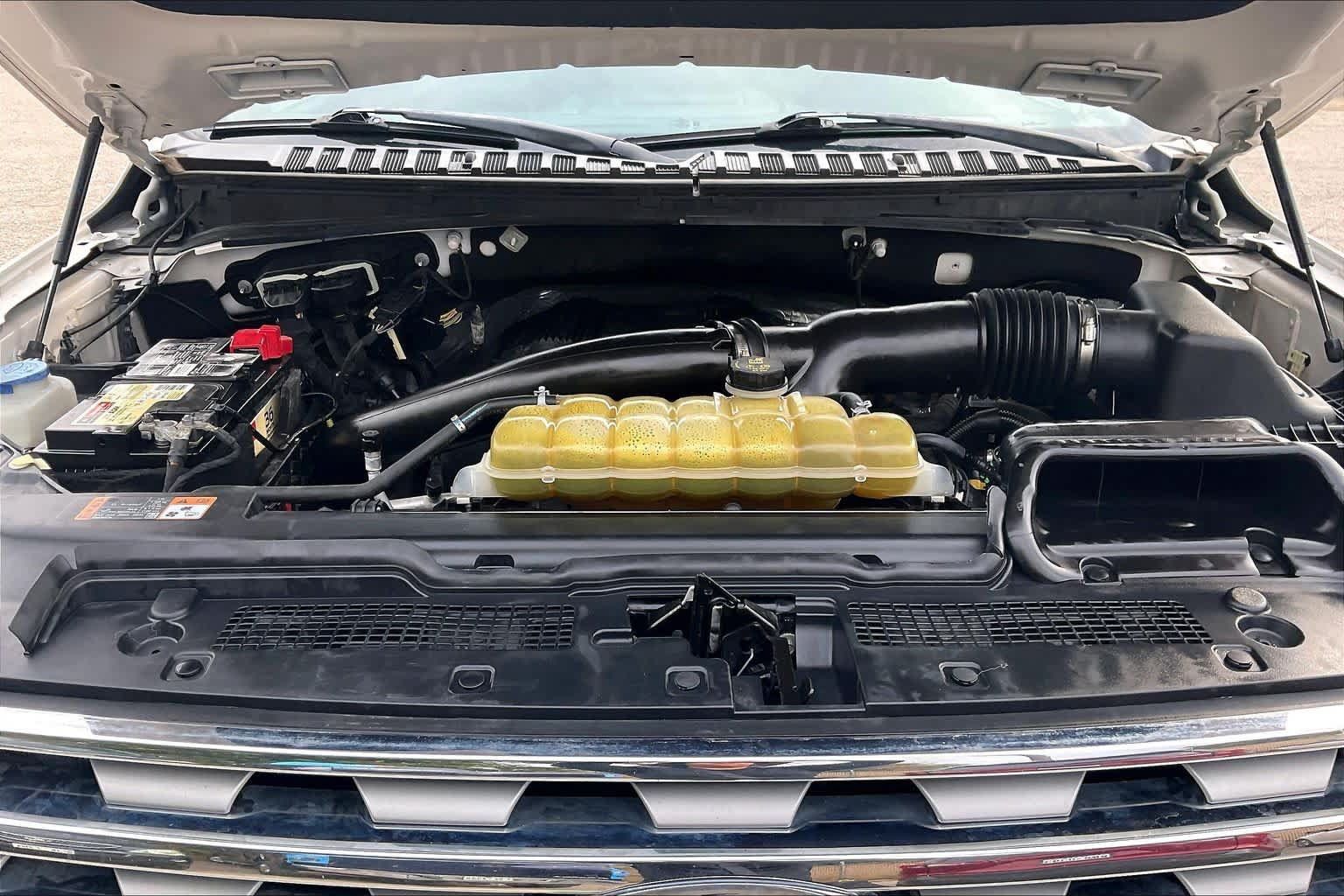 Used 2019 Ford Expedition Limited w/ Texas Edition Package RWD image 32