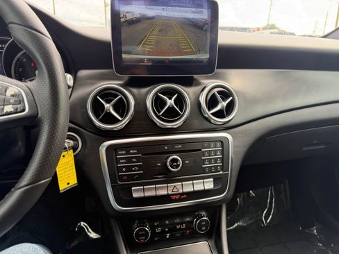 Used 2018 Mercedes-Benz GLA 250 image 14