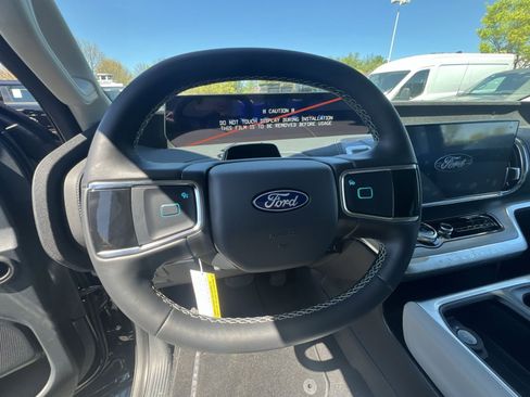 New 2026 Ford Expedition Max Platinum image 16