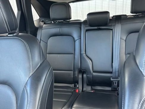 Used 2025 Ford Escape Platinum AWD/4WD image 18