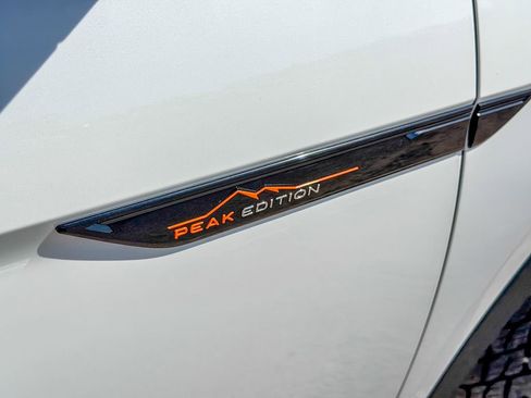 New 2026 Volkswagen Atlas Peak Edition image 7