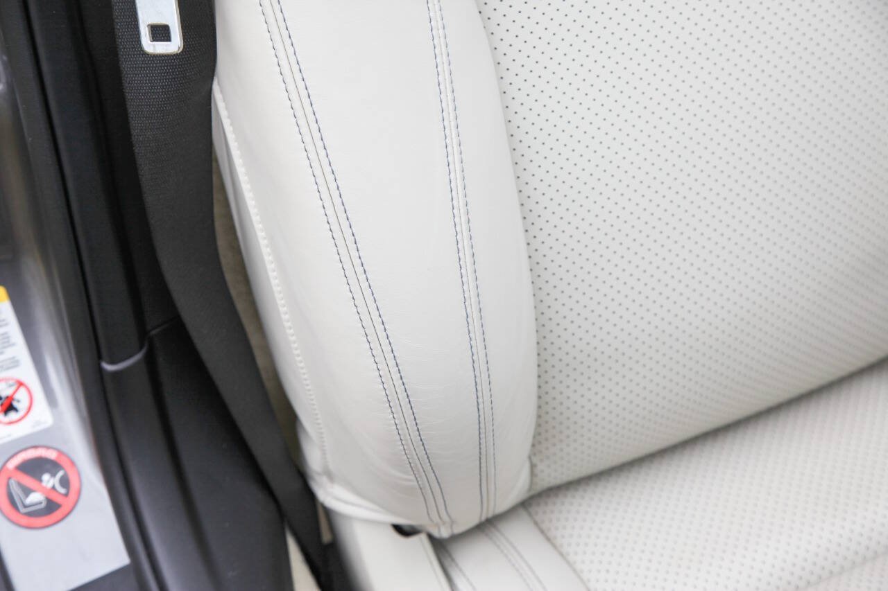 Used 2009 Jaguar XKR R RWD image 96