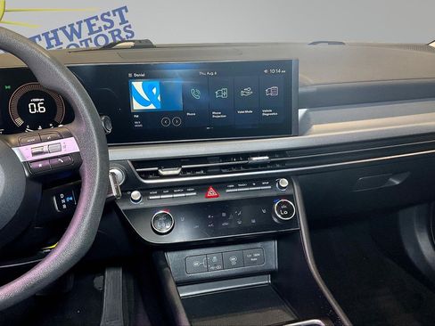 Used 2025 Hyundai Sonata SEL FWD image 9