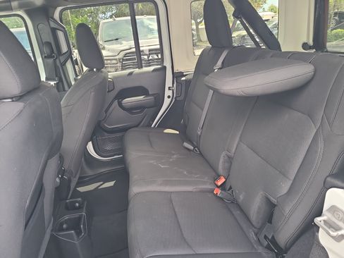Used 2021 Jeep Wrangler Unlimited Sport AWD/4WD image 10