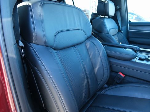 New 2026 Jeep Grand Wagoneer Summit image 38