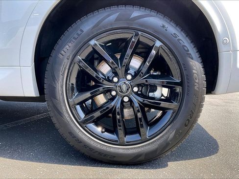 Certified 2025 Land Rover Discovery Sport S AWD/4WD image 10