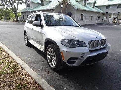 Used 2013 BMW X5 xDrive35i w/ Convenience Pkg image 6