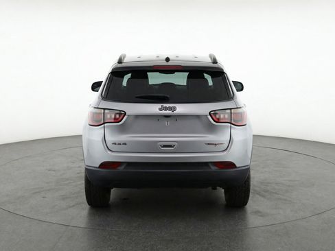 Used 2025 Jeep Compass Trailhawk image 7