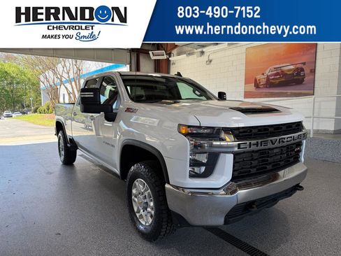 Used 2023 Chevrolet Silverado 2500 LT image 1