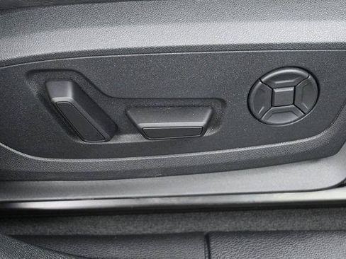 Used 2025 Audi Q3 2.0T Premium AWD/4WD image 37