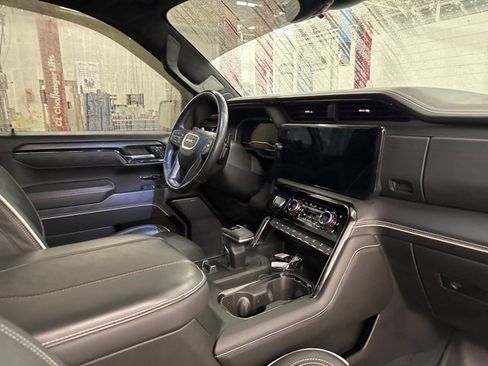 Used 2023 GMC Sierra 1500 AT4X image 13