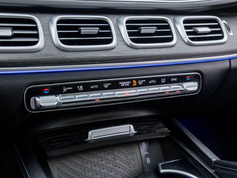 New 2026 Mercedes-Benz GLS 450 4MATIC image 29