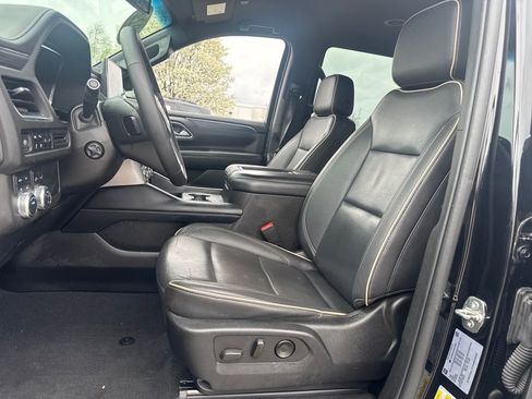 Used 2022 GMC Yukon SLT w/ SLT Luxury Package image 17