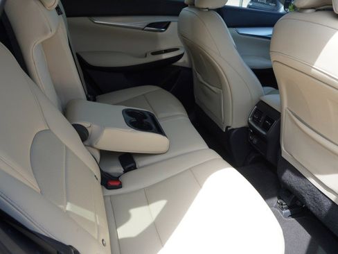 Used 2021 INFINITI QX50 Essential w/ Convenience Package image 9