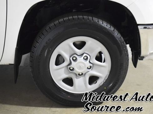 Used 2021 Toyota Tundra SR5 w/ SR5 Upgrade Package AWD/4WD image 10
