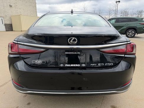 Used 2021 Lexus ES 250 w/ Premium Package AWD/4WD image 4