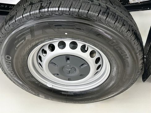 New 2025 Mercedes-Benz Sprinter 2500 image 29