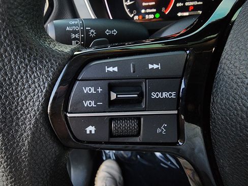 Used 2023 Honda Pilot LX image 26