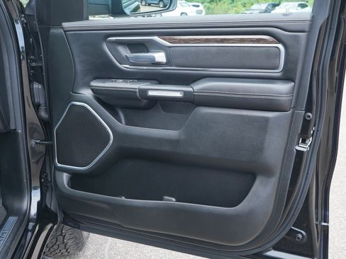 Used 2020 RAM 1500 Laramie AWD/4WD image 9