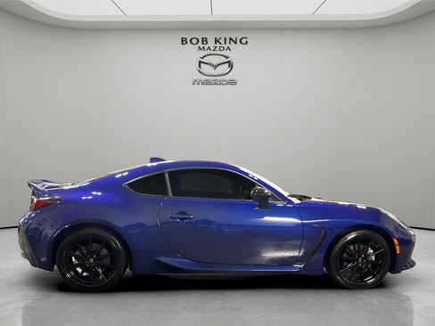 Used 2022 Toyota GR86 Premium RWD image 6