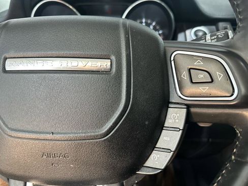 Used 2018 Land Rover Range Rover Evoque SE image 29