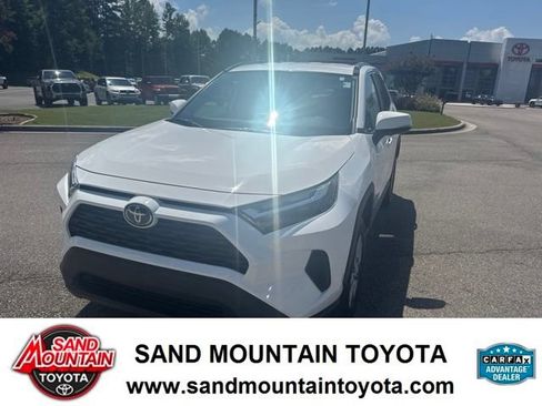 Used 2025 Toyota RAV4 XLE FWD image 6