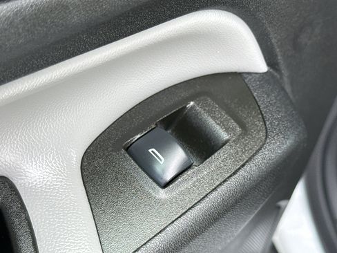 Certified 2024 Chevrolet Equinox LS image 29