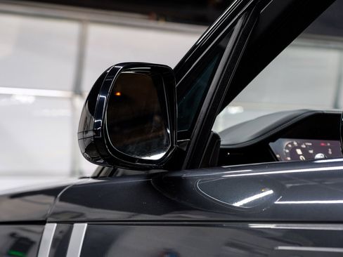 Used 2023 Land Rover Range Rover Autobiography image 47