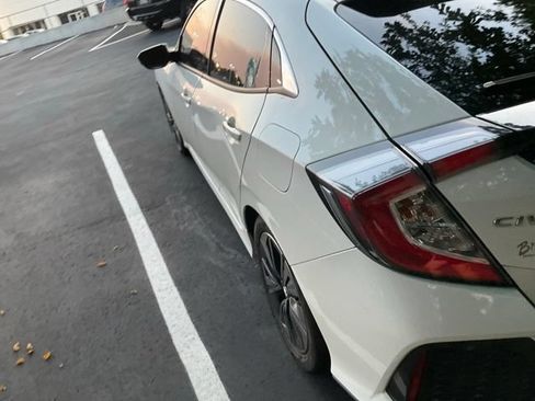 Used 2018 Honda Civic EX-L image 8