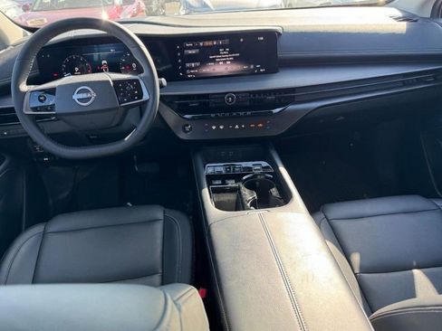 Used 2025 Nissan Murano SV AWD/4WD image 10