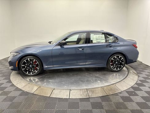 New 2026 BMW 330i xDrive Sedan w/ M Sport Package AWD/4WD image 16