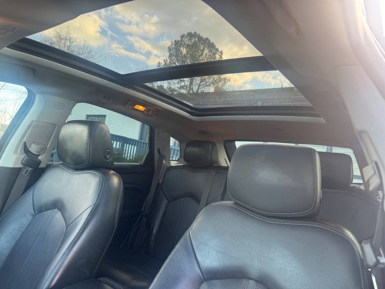 Used 2014 Cadillac SRX Luxury w/ Driver Awareness Package FWD image 25