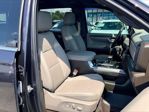 Used 2024 Chevrolet Silverado 1500 LTZ w/ LTZ Premium Package AWD/4WD image 7