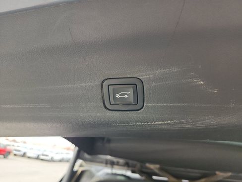 Certified 2022 GMC Yukon SLT w/ SLT Premium Package image 12