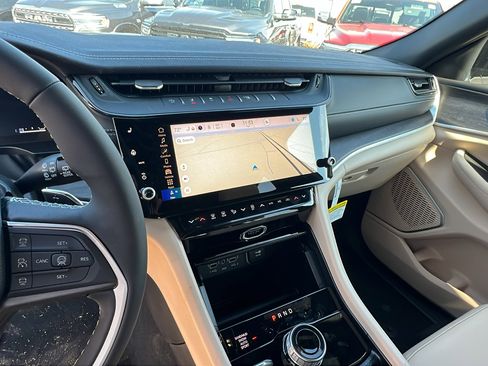 New 2026 Jeep Grand Cherokee Limited w/ Limited Altitude Package image 26