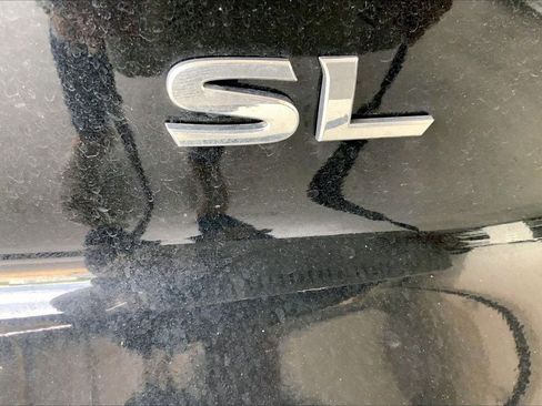 Used 2025 Nissan Pathfinder SL FWD image 9