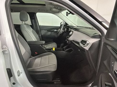Used 2021 Chevrolet TrailBlazer LT w/ Sun and Liftgate Package FWD image 30