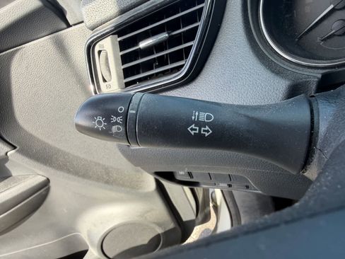 Certified 2017 Nissan Rogue S AWD/4WD image 12