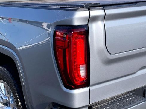 Used 2024 GMC Sierra 1500 Denali w/ Technology Package AWD/4WD image 29