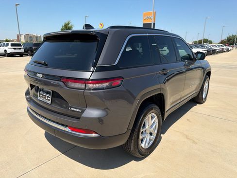 New 2026 Jeep Grand Cherokee Laredo w/ Trailer Tow Package RWD image 5