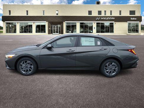 New 2026 Hyundai Elantra Blue image 6
