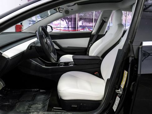 Used 2018 Tesla Model 3 Performance image 4