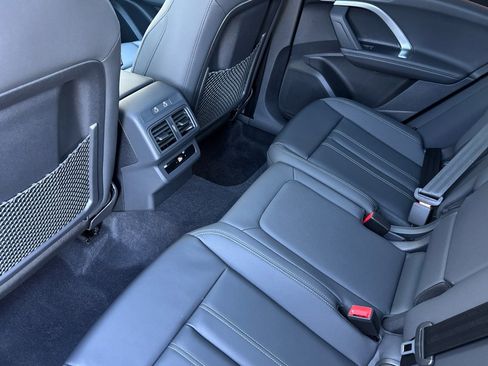 New 2025 Audi Q5 Premium image 9