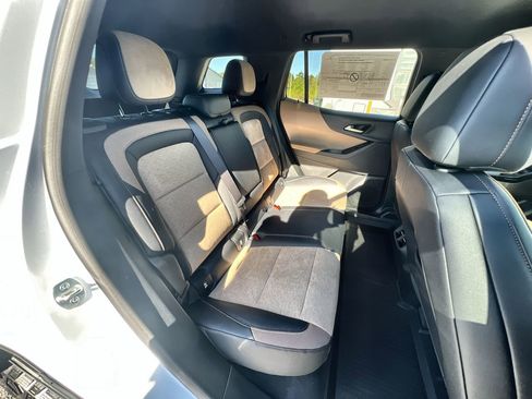 New 2026 Chevrolet Equinox ACTIV image 59