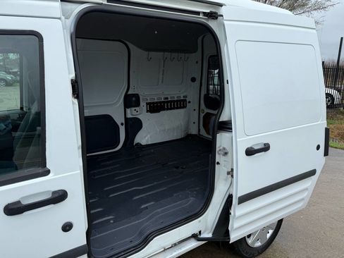 Used 2013 Ford Transit Connect XLT image 16