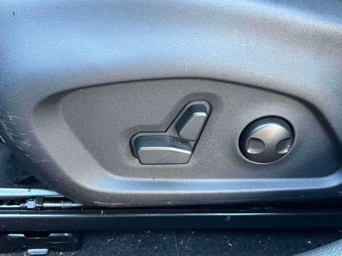 Used 2022 Jeep Compass Limited w/ Elite Group image 18