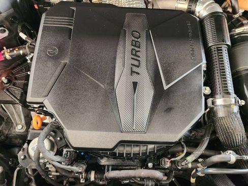 Used 2025 Hyundai Santa Fe SEL FWD image 30