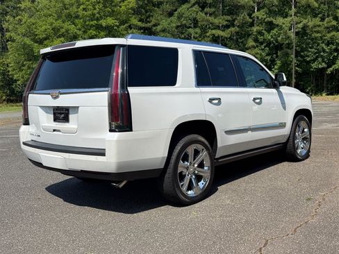 Used 2016 Cadillac Escalade Premium AWD/4WD image 32